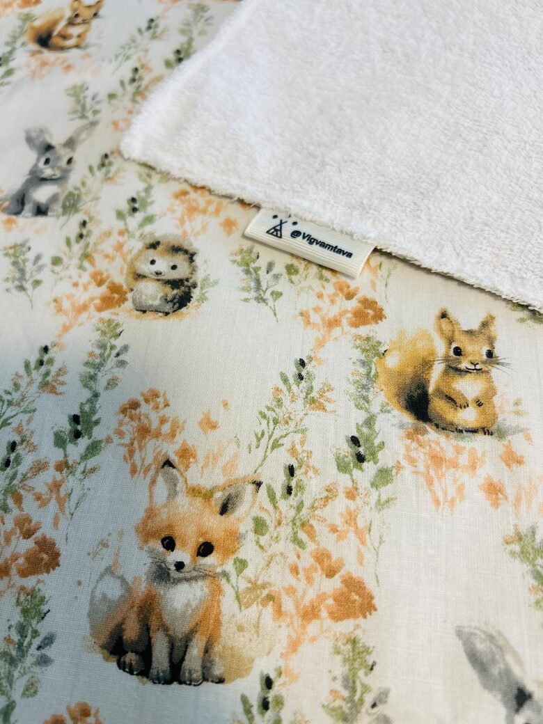 Mitrumnecaurlaidīgs aprūpes paladziņš "Meža dzīvnieki"