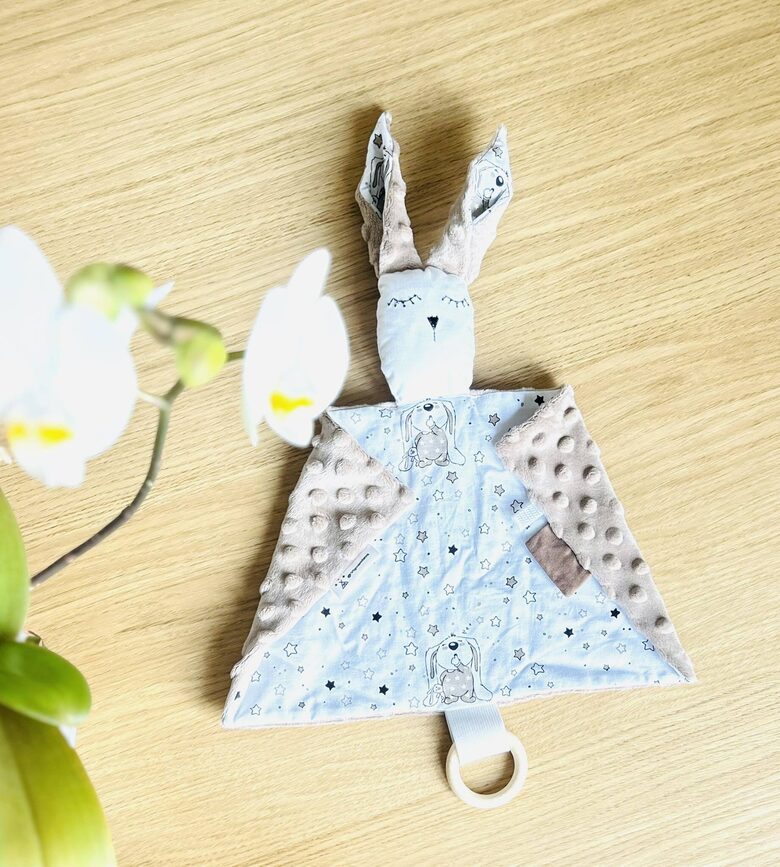 Miega zaķītis no minky flīsa un kokvilnas "Miegainais zaķītis"