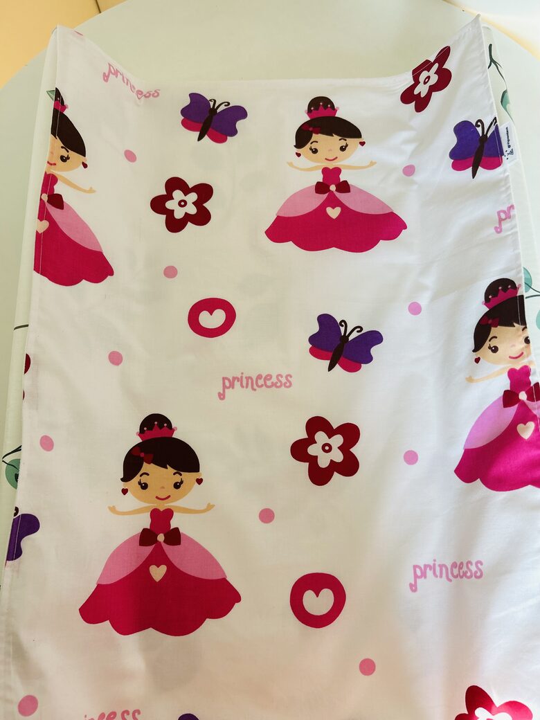 Mitrumnecaurlaidīgs aprūpes paladziņš "Princeses"