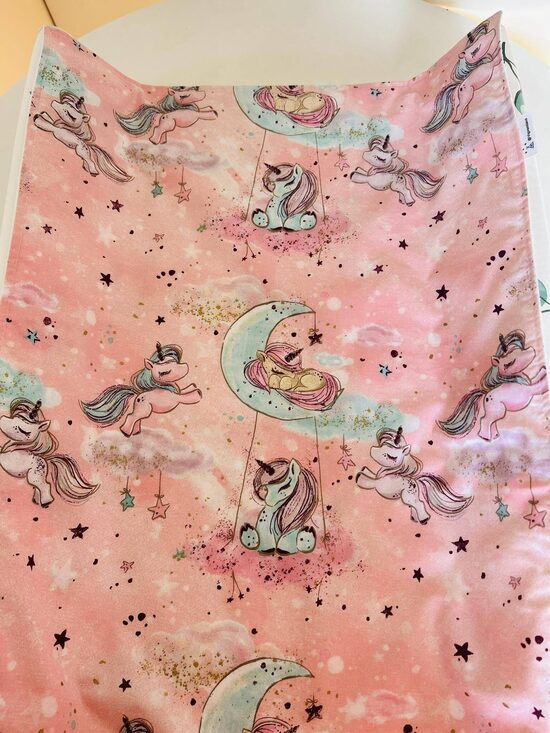 Mitrumnecaurlaidīgs aprūpes paladziņš "Sapņu vienradži"