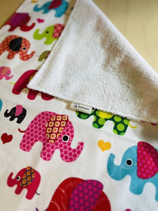 Mitrumnecaurlaidīgs aprūpes paladziņš "Sapņu zilonīši"