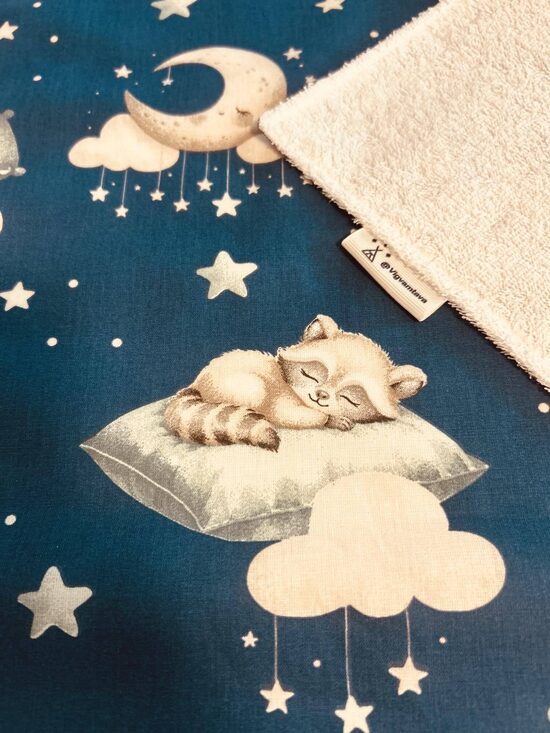 Mitrumnecaurlaidīgs aprūpes paladziņš "Guļošie dzīvnieciņi uz tumšā fona"