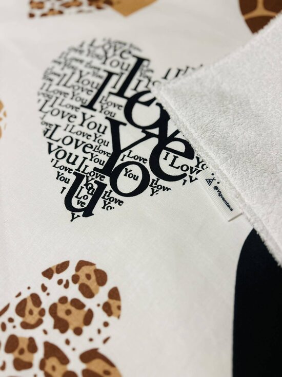 Mitrumnecaurlaidīgs aprūpes paladziņš "Love"