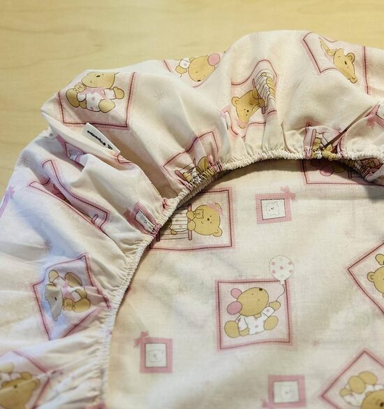 Kokvilnas palags “Lācīši uz rozā fona”