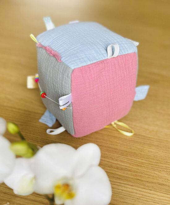 Attīstošais sensora kubs “Muslīna harmonija”