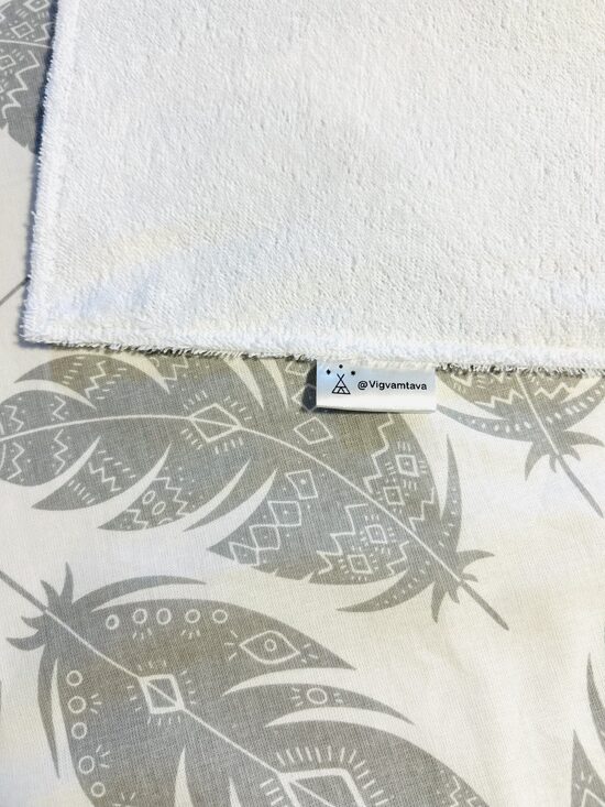 Mitrumnecaurlaidīgs aprūpes paladziņš "Indiāņu spalvas”