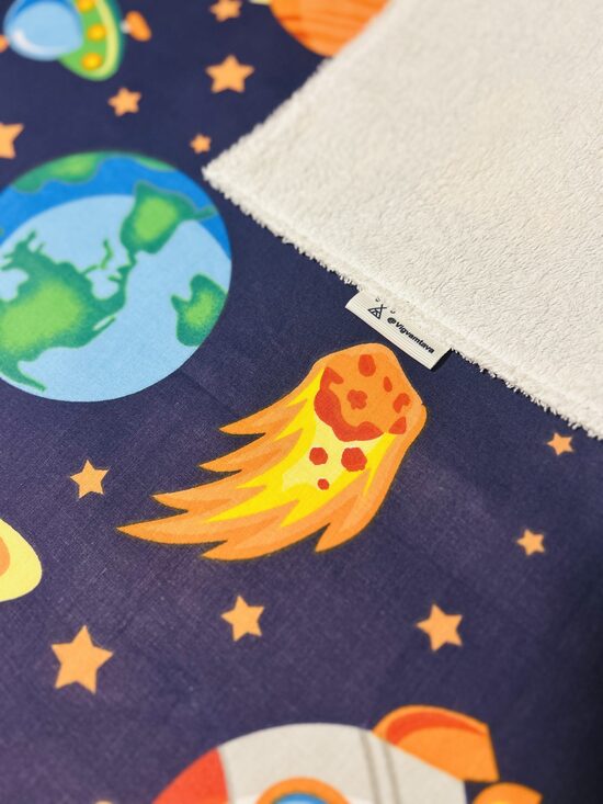 Mitrumnecaurlaidīgs aprūpes paladziņš “Spilgtais kosmoss”