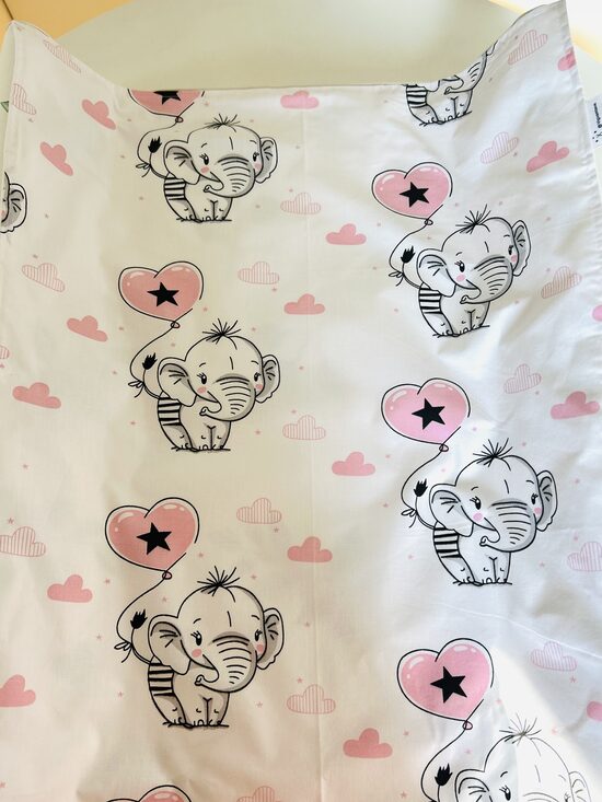 Mitrumnecaurlaidīgs aprūpes paladziņš “Mīļi ziloņi ar baloniem”